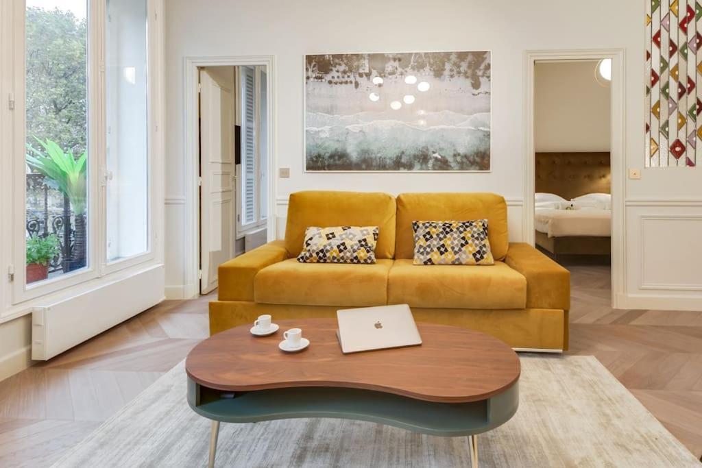 Apartmán Bright And Gorgeous Flat In The Heart Of Paříž Exteriér fotografie